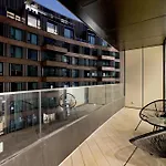 Soho House Executive Apartment Nr Westfields
